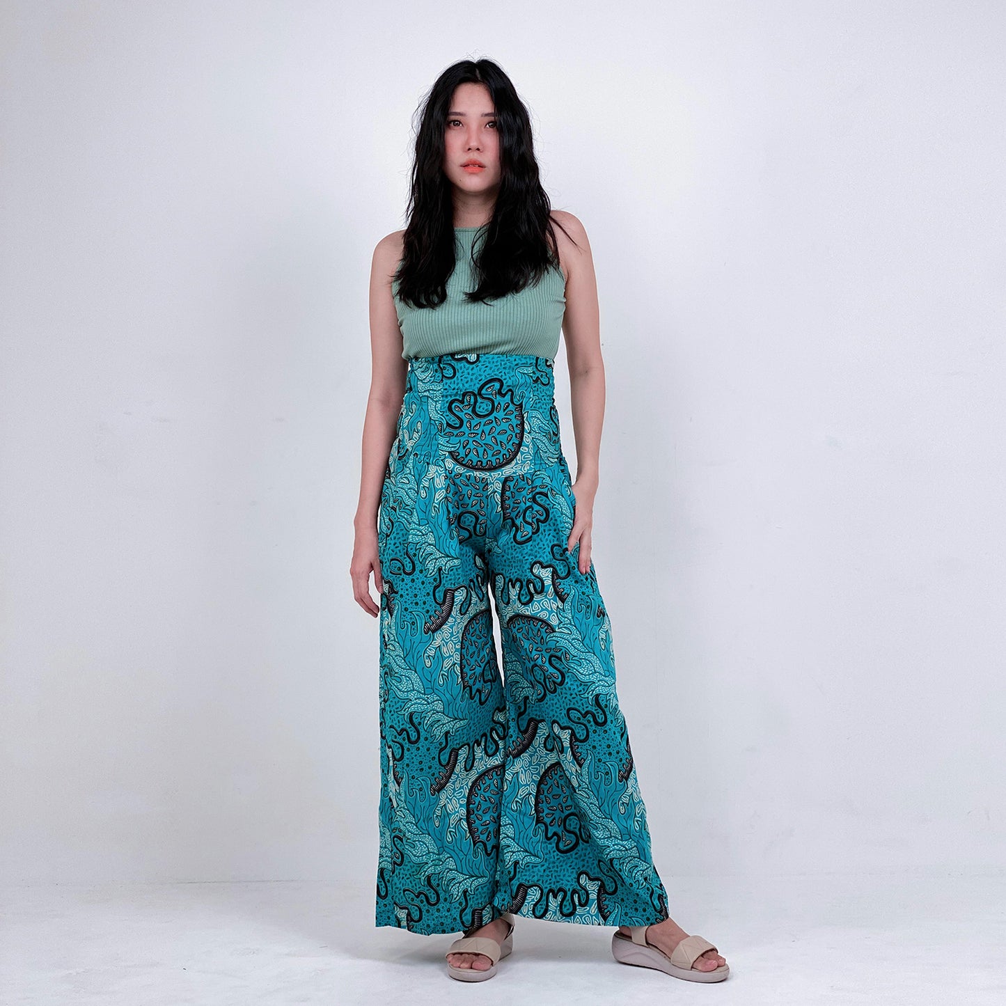 Oco, ocoatelier, batik, sg, singapore, modern, modern batik, batik ladies, classy batik, wide pants, high waist classy pants, everyday batik, batik for occasion, ladies batik, batiklover, vibrant, wide leg pants, comfortable batik