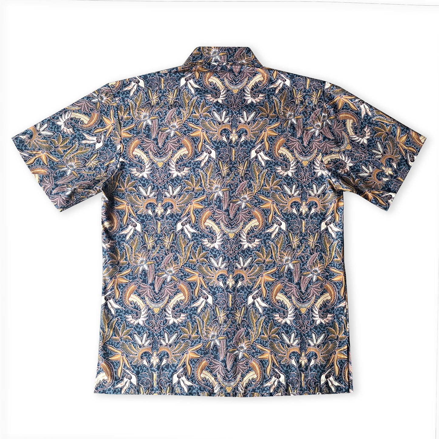 Singapore Modern batik shirts for men: Concealed pocket well tailored, unique prints. short sleeve Batik shirt.