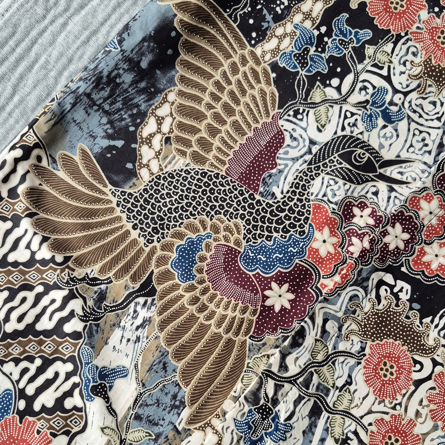 OCO, oco atelier, Batik, modern batik, men batik, men, shirt, tailored shirt, custom, unique, vibrant, sg, singapore, sgbatik, batikshirt, short sleeve batik, modern Collar, oriental shirt, stylish batik, modern man, artistic batik