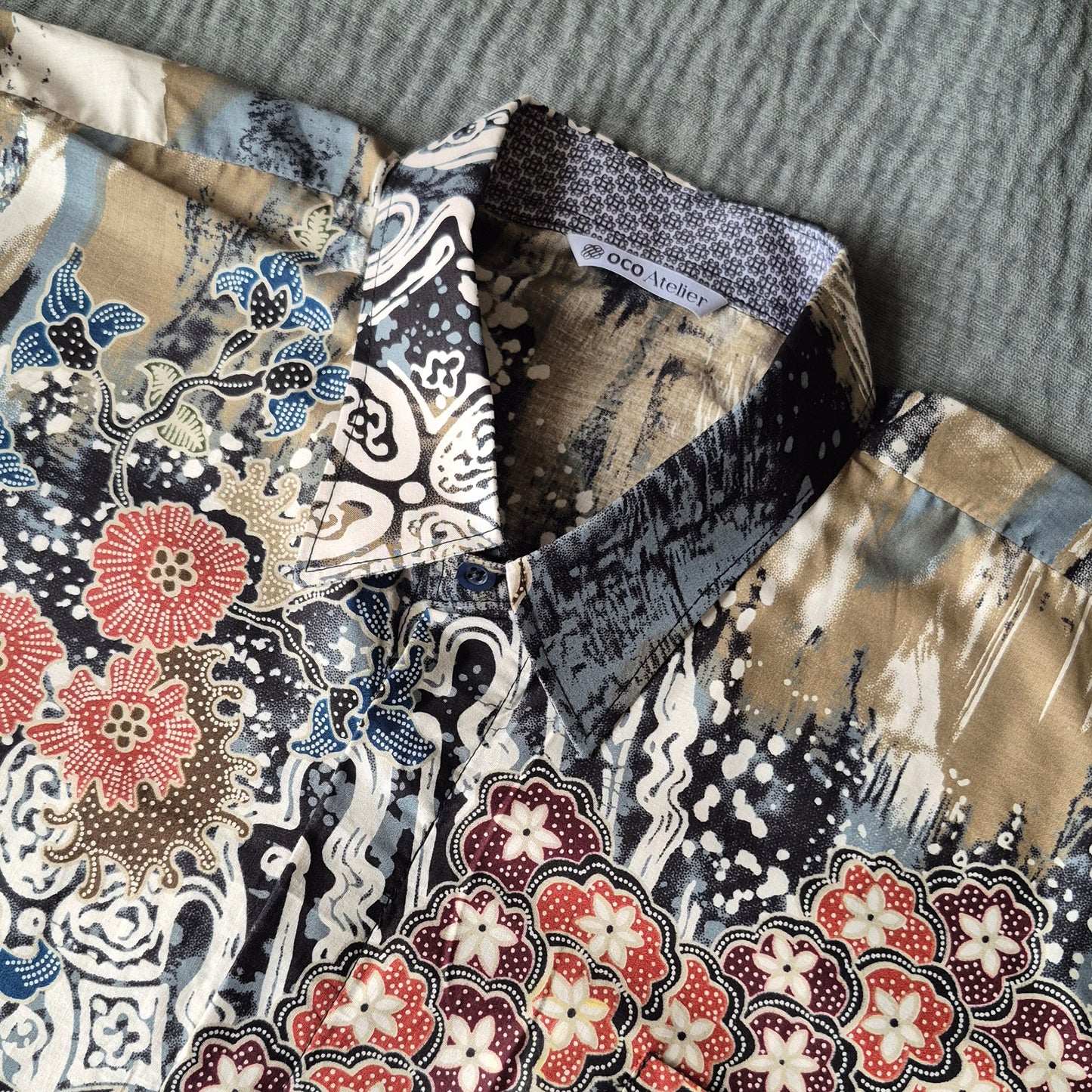 OCO, oco atelier, Batik, modern batik, men batik, men, shirt, tailored shirt, custom, unique, vibrant, sg, singapore, sgbatik, batikshirt, short sleeve batik, modern Collar, oriental shirt, stylish batik, modern man, artistic batik