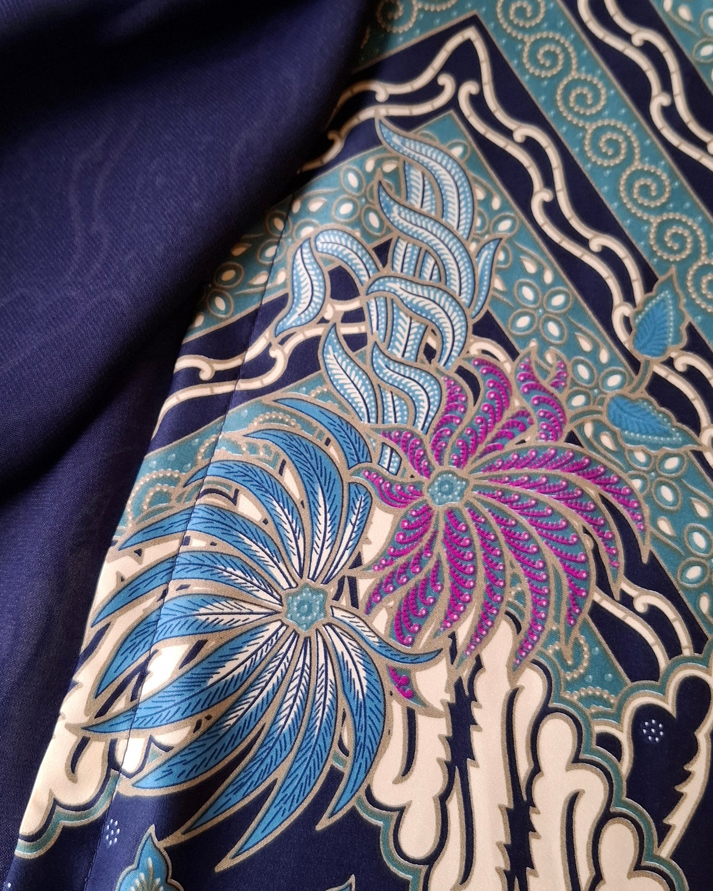 Oco, Oco atelier, batik, modern, vest, ladies, sg, singapore, sgbatik, batikvest, flowly vest, pretty in vest, unique, one of a kind, modern vest