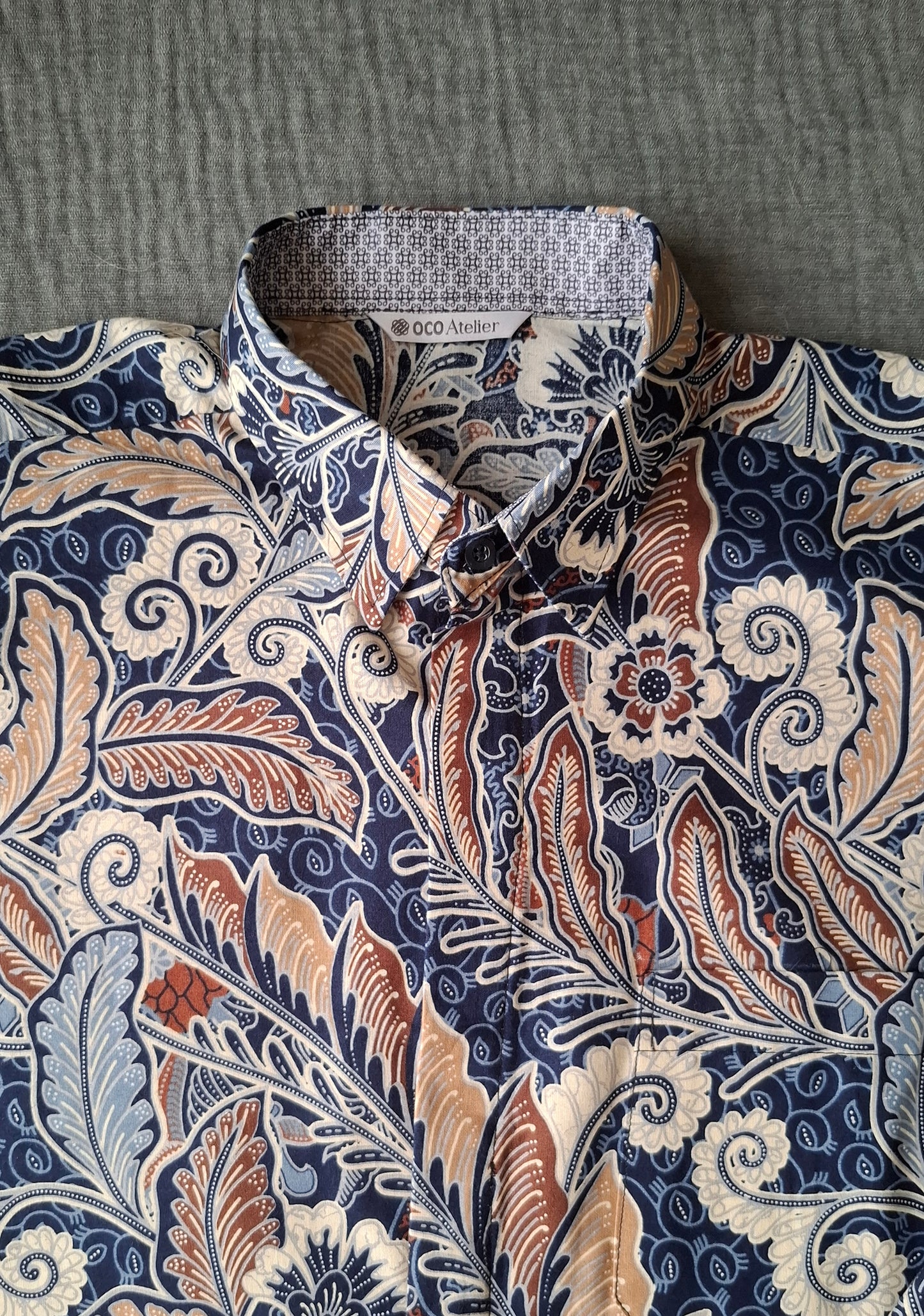 Singapore Batik, Batik shirt, tailored shirt, colourful shirt, sgbatik, batik lover, unique batik, vibrant shirt, stunning shirt, everyday shirt, one-of-a-kind, long sleeves, collar shirt, short sleeves