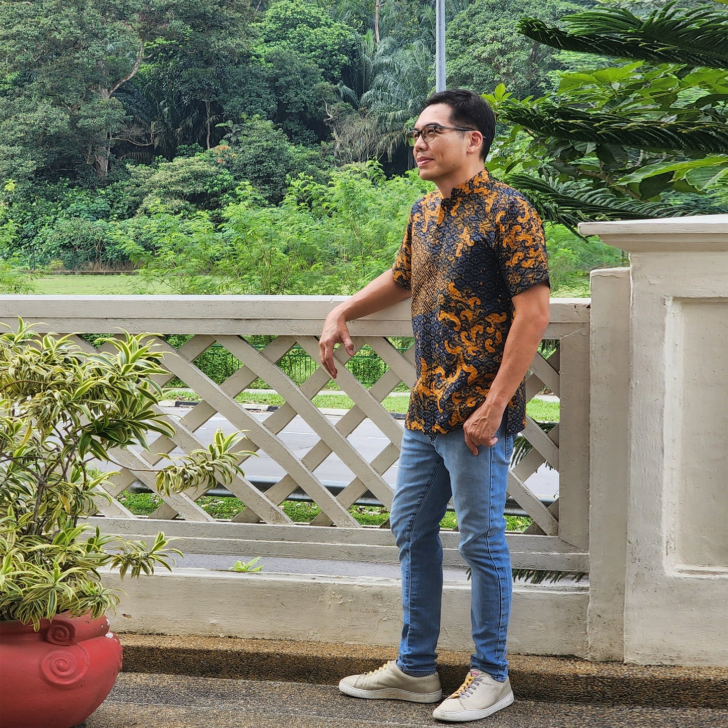 OCO, oco atelier, Batik, modern batik, men batik, men, shirt, tailored shirt, custom, unique, vibrant, sg, singapore, sgbatik, batikshirt, short sleeve batik, modern Collar, oriental shirt, stylish batik, modern man