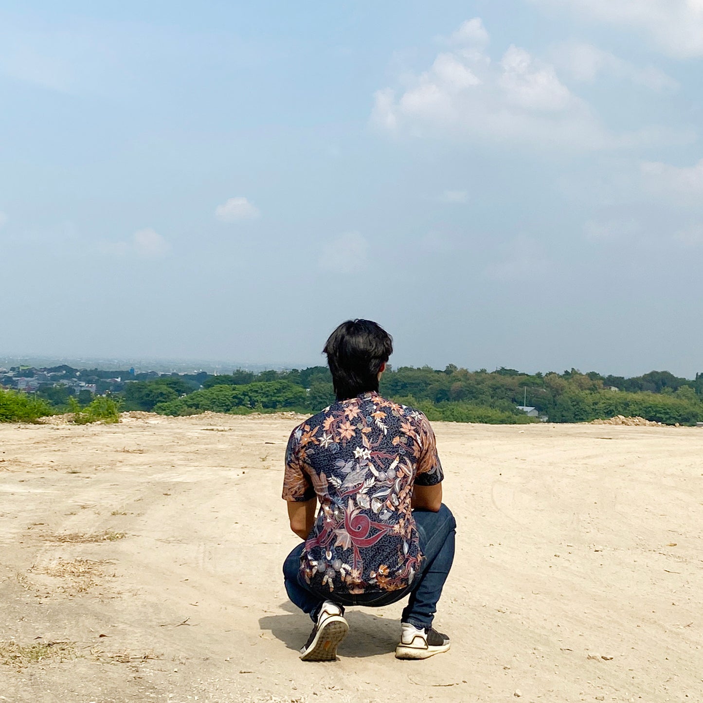 Singapore Modern batik shirts for men: Concealed pocket well tailored, unique prints. short sleeve Batik shirt. Phoenix Batik shirt.
