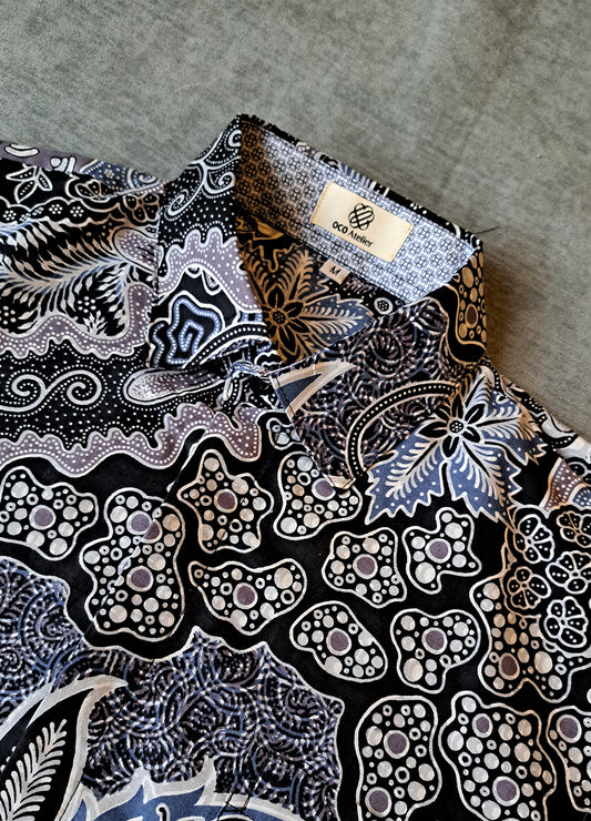 Singapore Modern batik shirts for men: Concealed pocket well tailored, unique prints. short sleeve Batik shirt. 