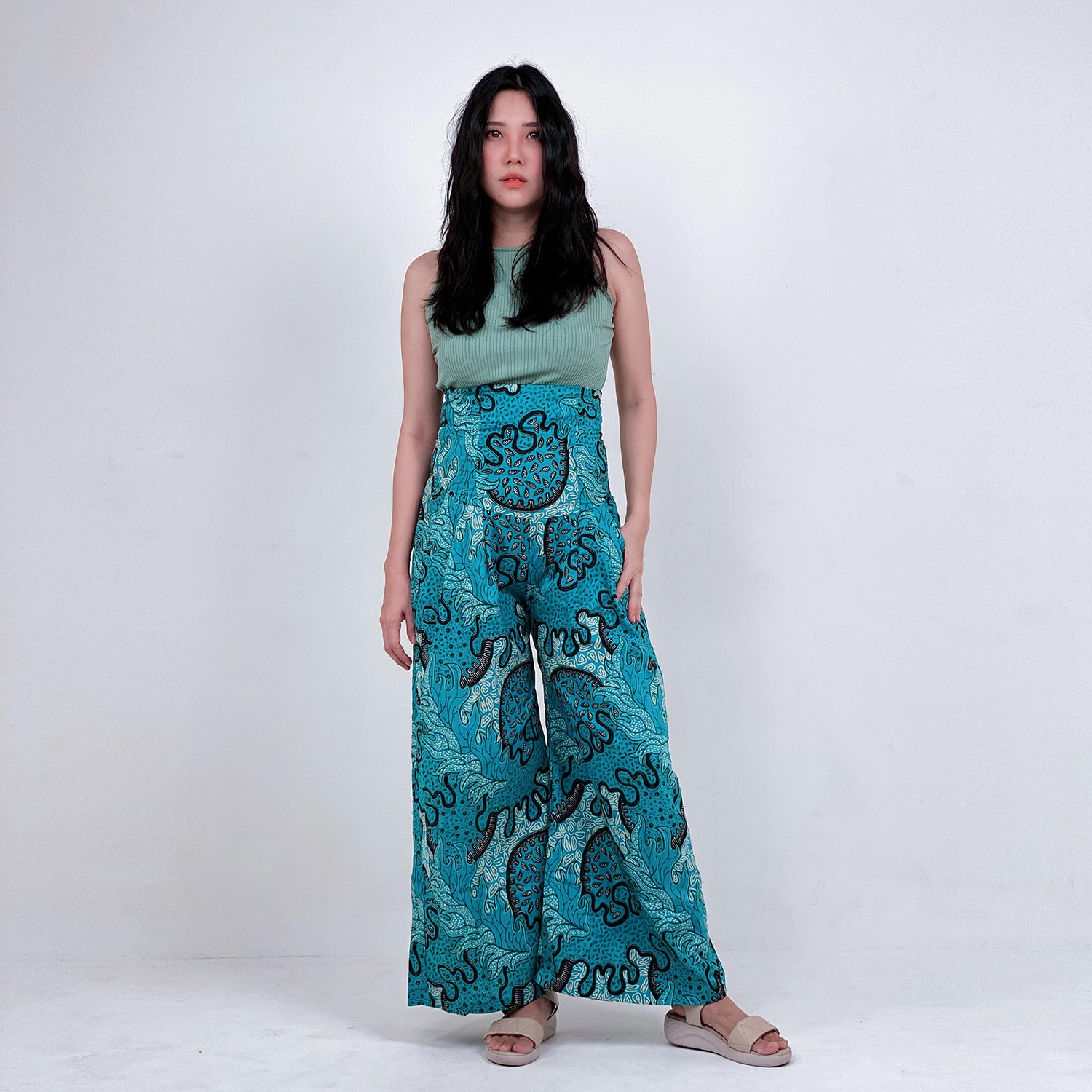 Oco, ocoatelier, batik, sg, singapore, modern, modern batik, batik ladies, classy batik, wide pants, high waist classy pants, everyday batik, batik for occasion, ladies batik, batiklover, vibrant, wide leg pants, comfortable batik