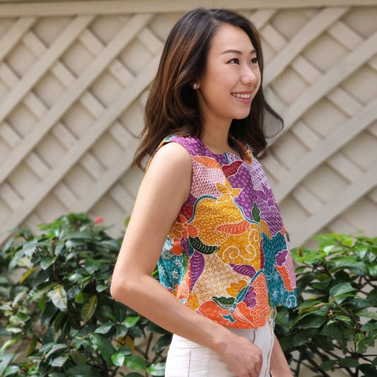 Modern Batik sleeveless Tulis Top, Chic and elegant for all occasion.  Singapore Ladies Batik.