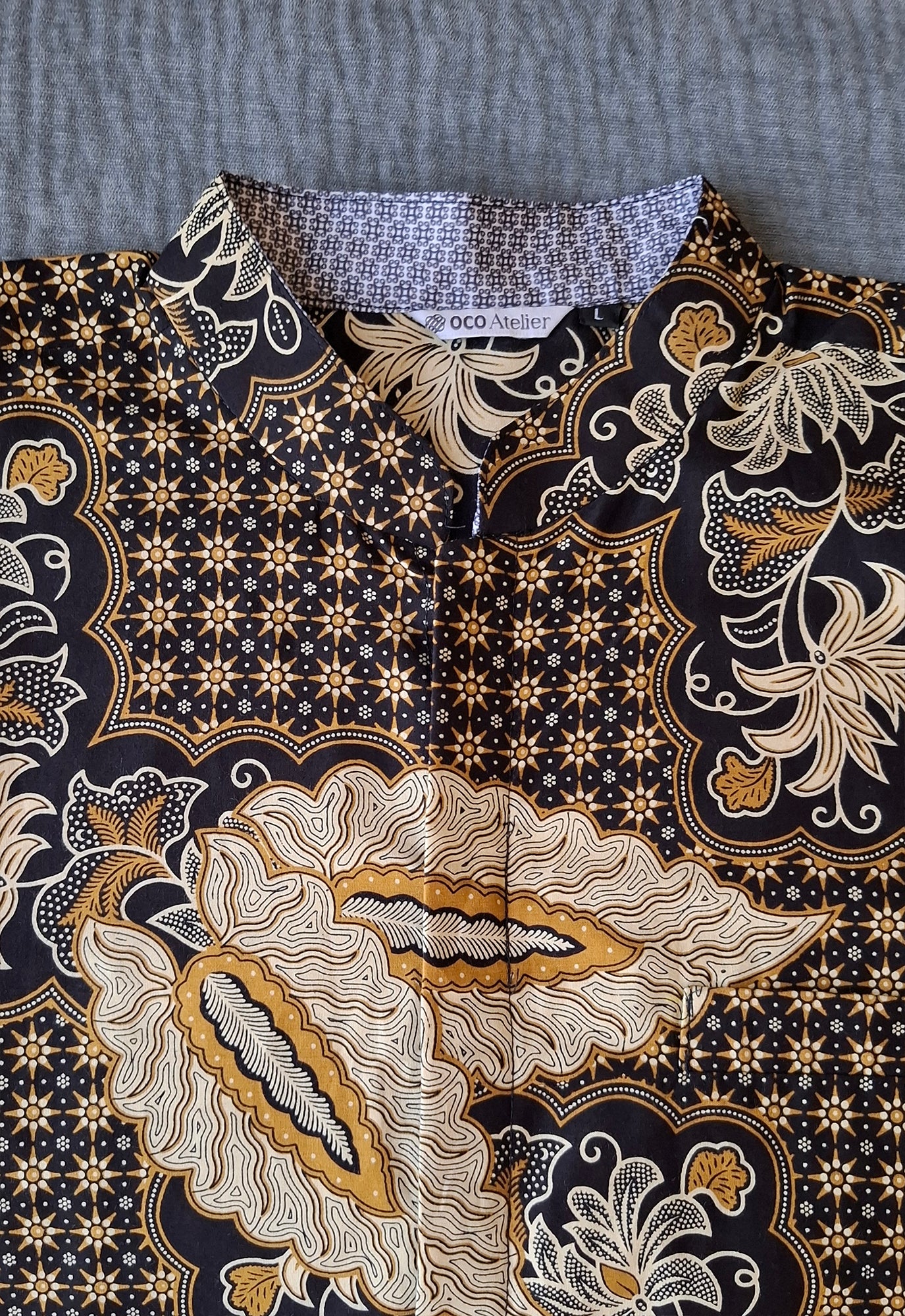 OCO, oco atelier, Batik, modern batik, men batik, men, shirt, tailored shirt, custom, unique, vibrant, sg, singapore, sgbatik, batikshirt, short sleeve batik, mandarin Collar, oriental shirt