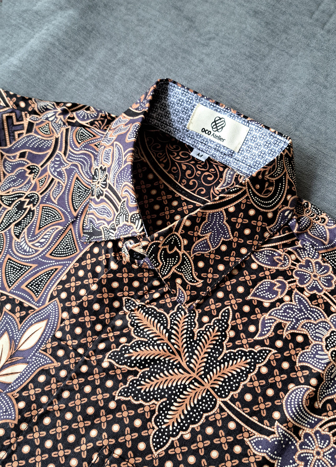 Singapore Modern batik shirts for men: Concealed pocket well tailored, unique prints. short sleeve Batik shirt.  Nature and floral prints.