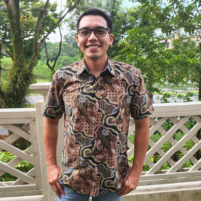 OCO, oco atelier, Batik, modern batik, men batik, men, shirt, tailored shirt, custom, unique, vibrant, sg, singapore, sgbatik, batikshirt, short sleeve batik, modern Collar, oriental shirt, stylish batik, modern man