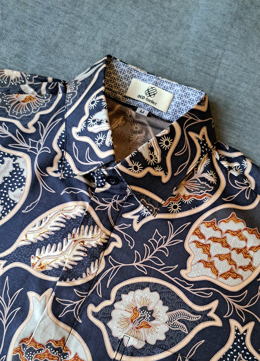 Singapore Modern batik shirts for men: Concealed pocket well tailored, unique prints. short sleeve Batik shirt.  Sea  and seashell shirt.