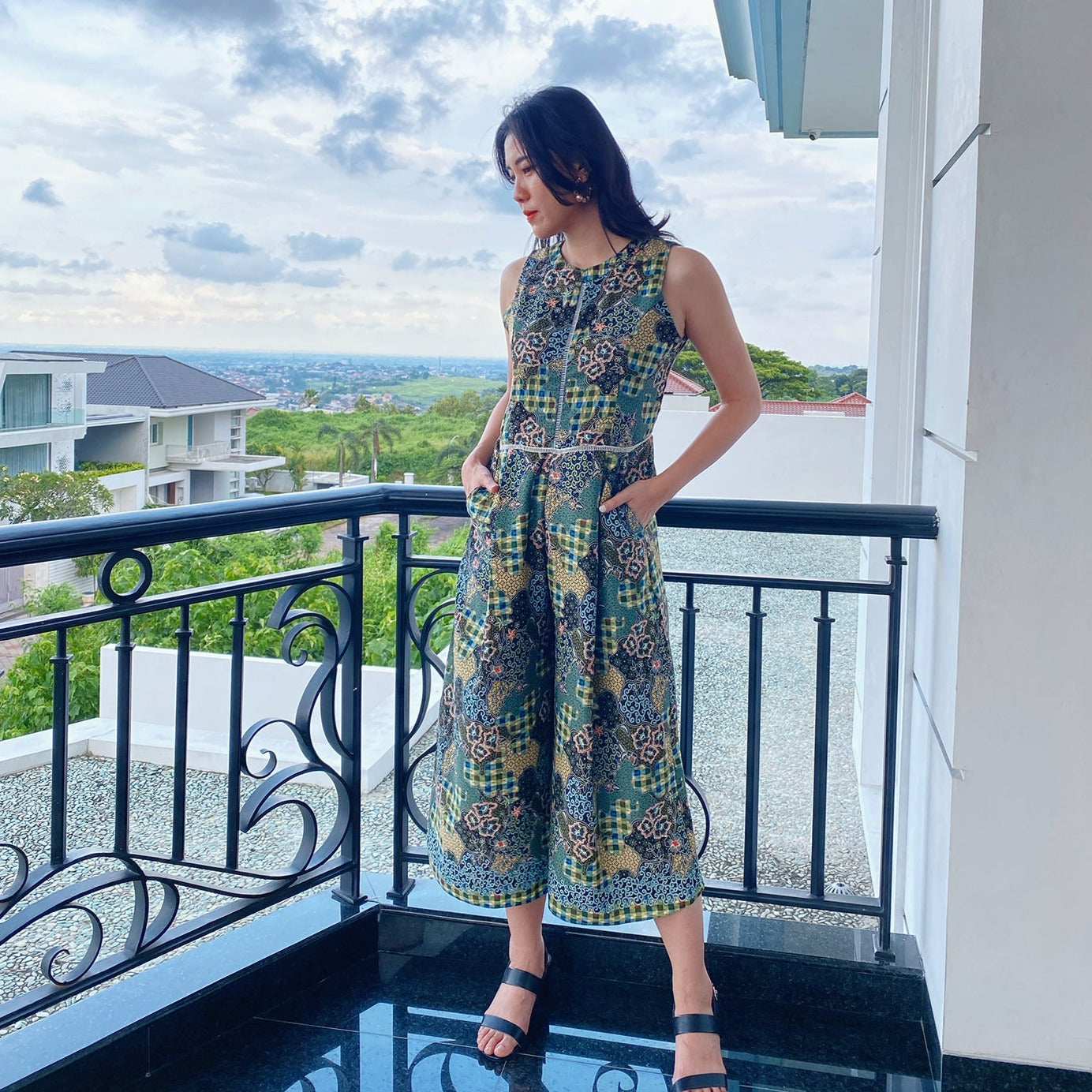 Beautiful Batik Romper in Singapore. Elegance and classic for everyday wear.  Modern singapore batik for ladies. 