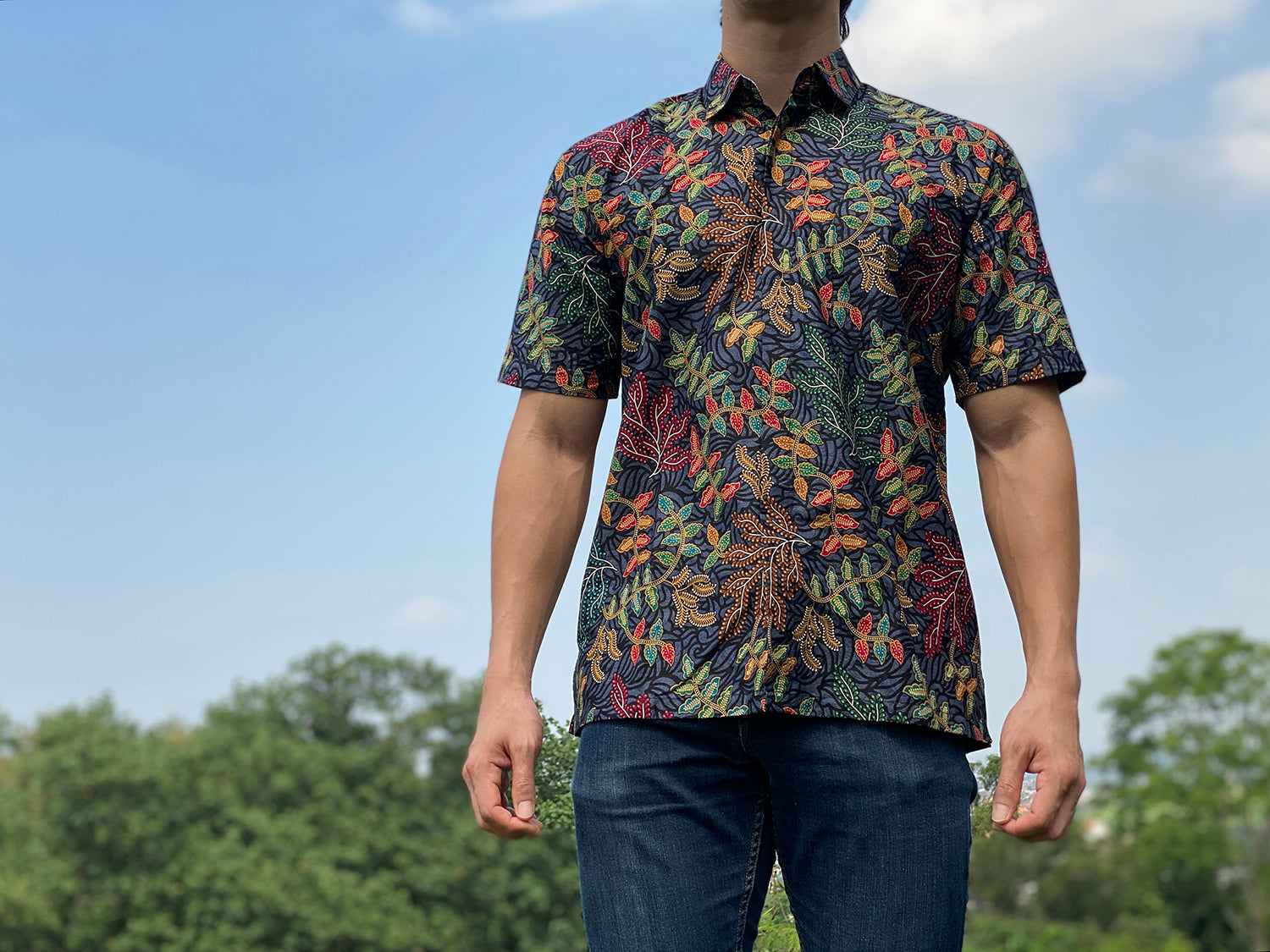 Singapore Modern batik shirts for men: Concealed pocket well tailored, unique prints. short sleeve Batik shirt.  Colourful Botanical Batik.